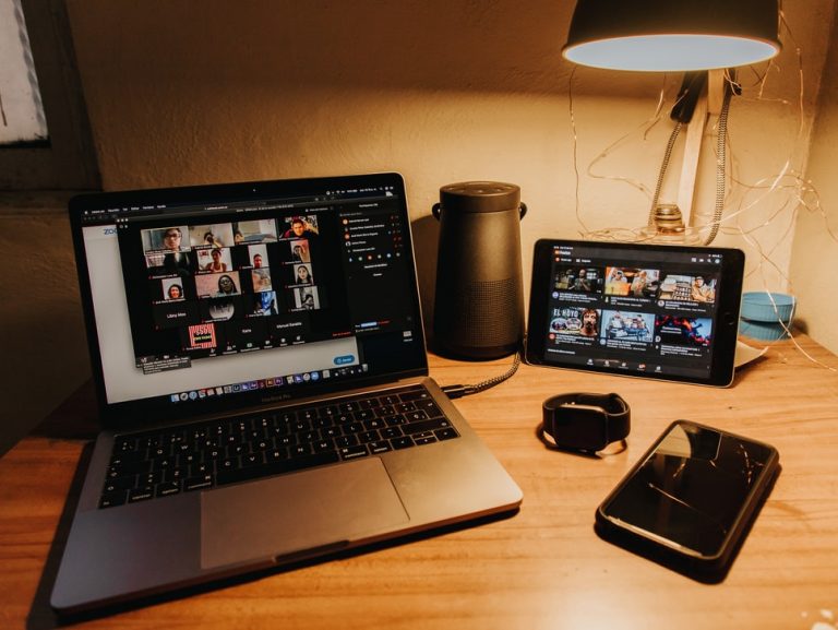 How to See Everyone on Zoom (Accessing the Gallery View)