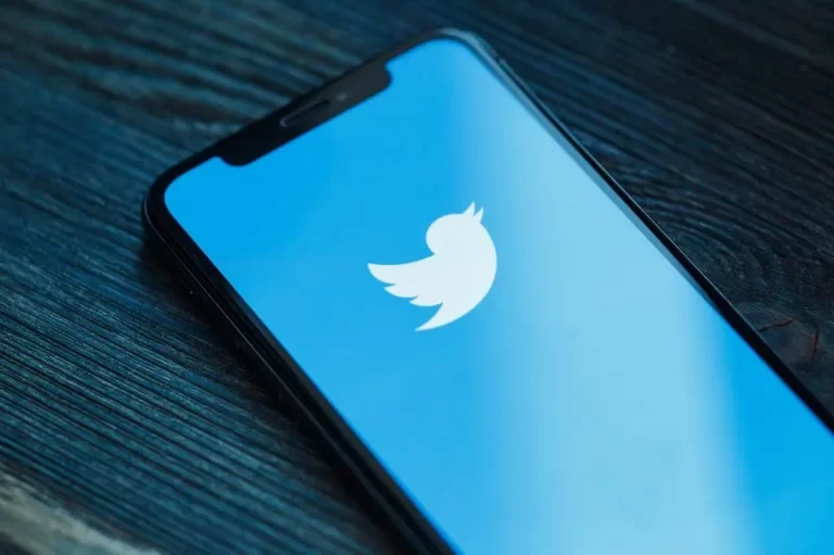 How to Write Compelling Tweets: 7 Tips to Grab Attention and Engage Your Audience June, 2025