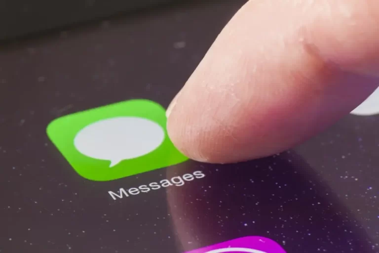 How to Lock Messages on iPhone
